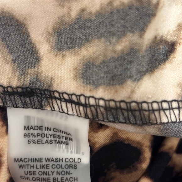 Vince Camuto Leopard-Print Sleeveless Maxi Dress - Picture 4 of 4